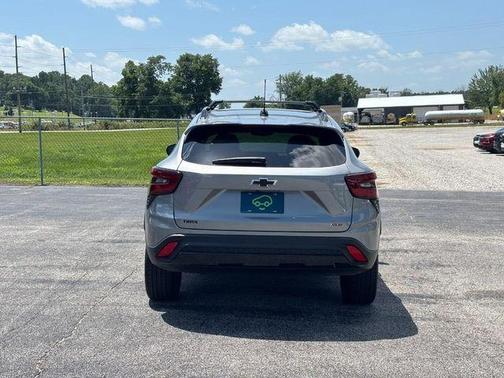 Sterling Gray Metallic 2024 Chevrolet Trax 2RS