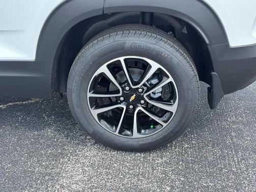 White 2026 Chevrolet Trailblazer LT