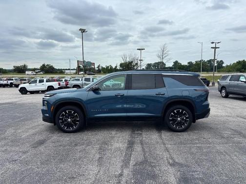 Lakeshore Blue Metallic 2026 Chevrolet Traverse LT