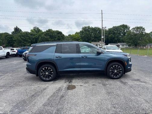 Lakeshore Blue Metallic 2026 Chevrolet Traverse LT