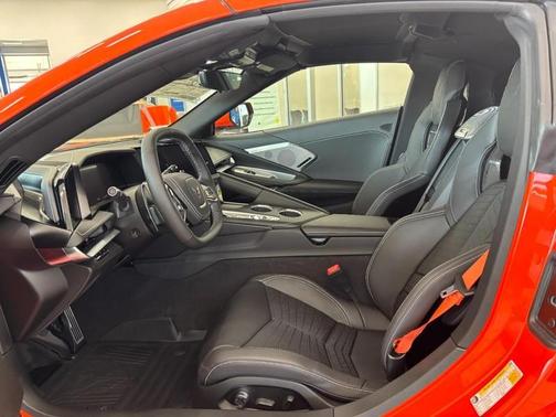 2026 Chevrolet Corvette Stingray w/2LT