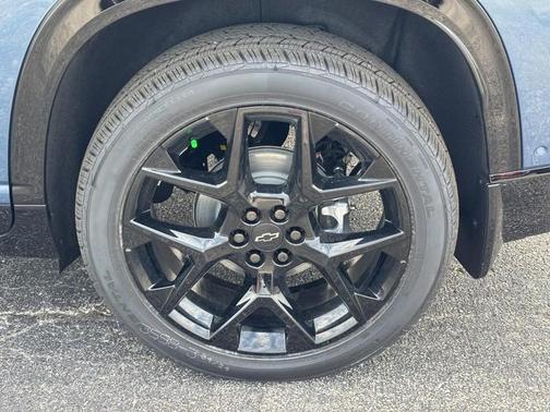 Blue 2026 Chevrolet Traverse RS