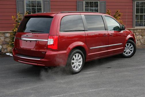 2014 Chrysler Town & Country Touring