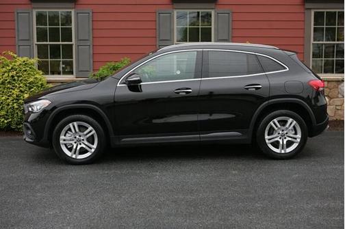 2021 Mercedes-Benz GLA 250 Base 4MATIC