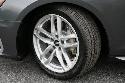 2022 Audi A4 45 S line Premium Plus