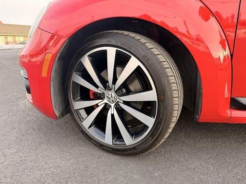 2014 Volkswagen Beetle DSG 2.0T R-Line w/Sound/Nav