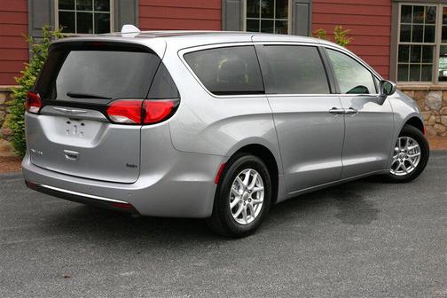 2020 Chrysler Pacifica Touring