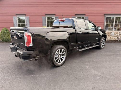 Onyx Black 2020 GMC Canyon Denali