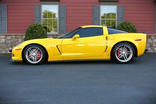Velocity Yellow Tintcoat 2006 Chevrolet Corvette Z06