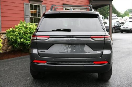 2022 Jeep Grand Cherokee Altitude