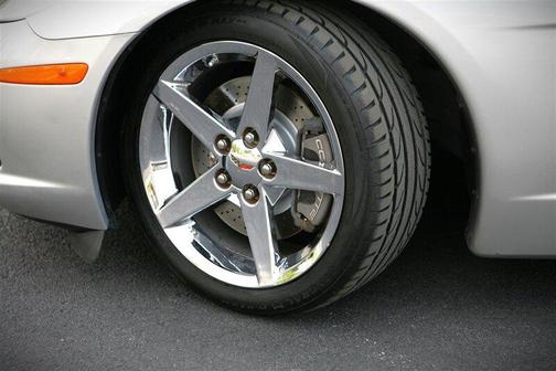 Machine Silver Metallic 2007 Chevrolet Corvette Base