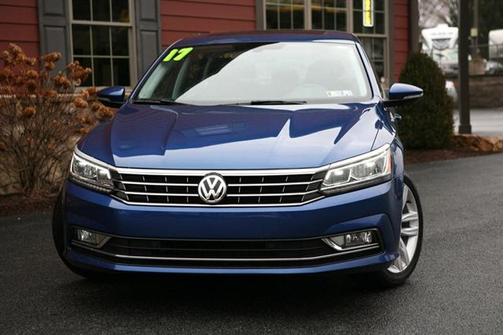 2017 Volkswagen Passat 1.8T SE w/Technology