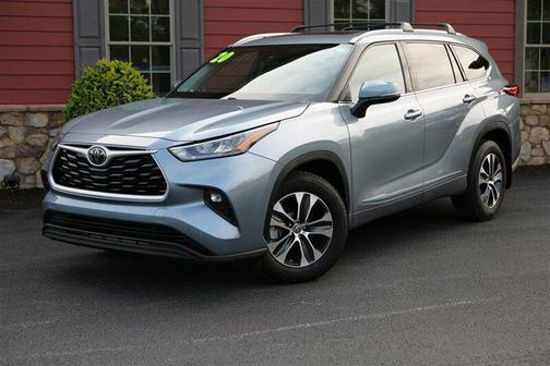 Moon Dust 2020 Toyota Highlander XLE