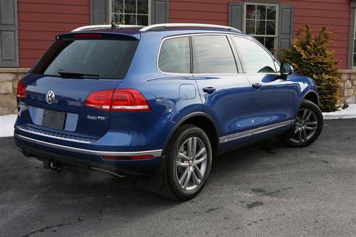 2016 Volkswagen Touareg TDI Lux