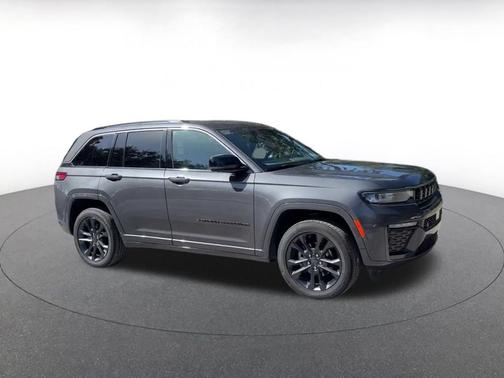 Baltic Gray Metallic Clearcoat 2026 Jeep Grand Cherokee Limited