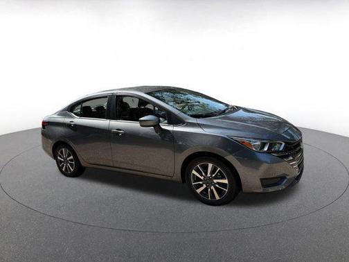 2023 Nissan Versa 1.6 SV