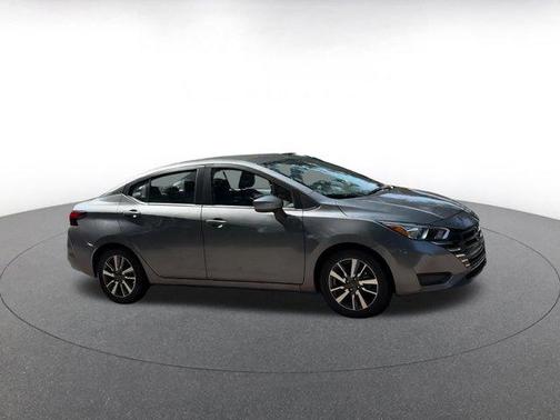 2023 Nissan Versa 1.6 SV