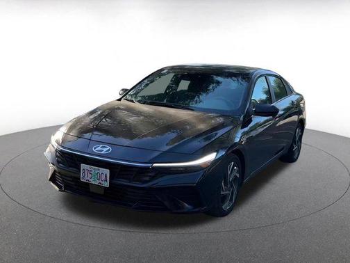 2025 Hyundai ELANTRA SEL