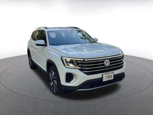 2025 Volkswagen Atlas 2.0T SE w/Technology 4MOTION
