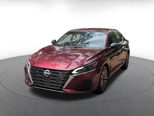 Garnet Pearl Metallic 2025 Nissan Altima SV FWD