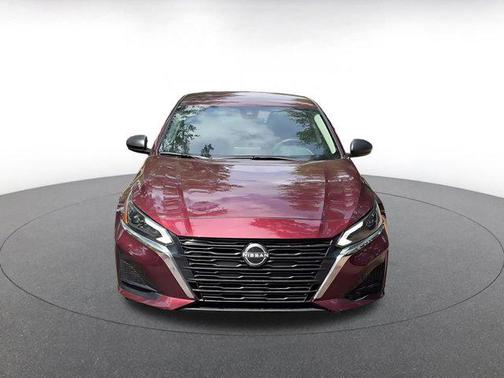 Garnet Pearl Metallic 2025 Nissan Altima SV FWD