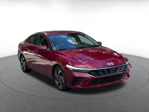 2025 Hyundai ELANTRA SEL