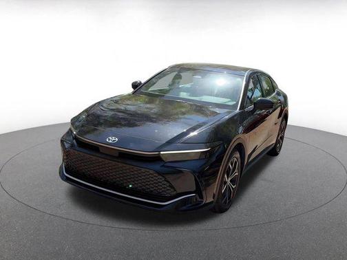 2025 Toyota Crown XLE