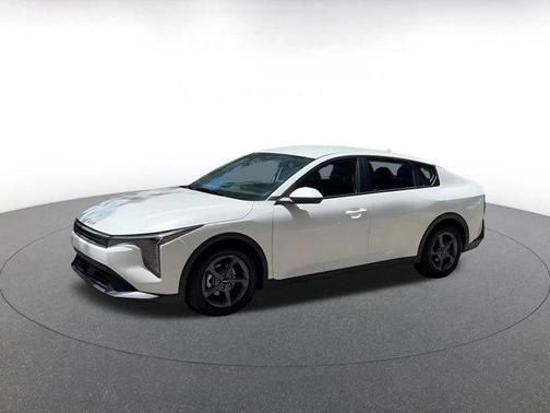 Snow White Pearl 2025 Kia K4 LXS