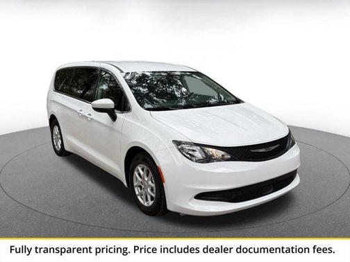 Bright White Clearcoat 2022 Chrysler Voyager LX