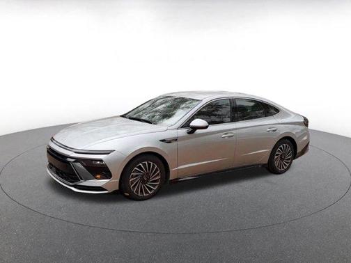 2025 Hyundai SONATA Hybrid SE