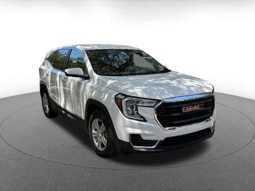 Summit White 2024 GMC Terrain SLE