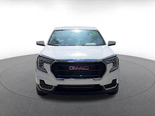 Summit White 2024 GMC Terrain SLE