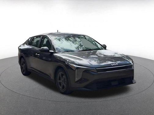Interstellar Gray 2025 Kia K4 LXS