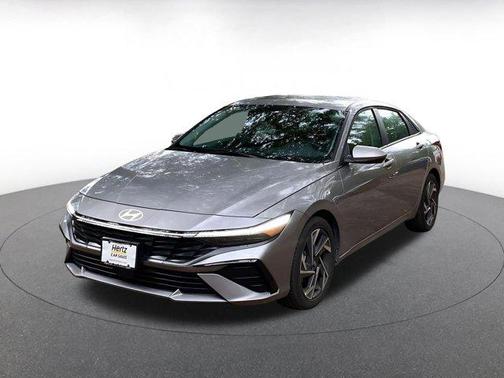 2025 Hyundai ELANTRA SEL