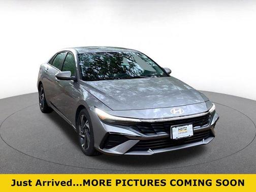 2025 Hyundai ELANTRA SEL