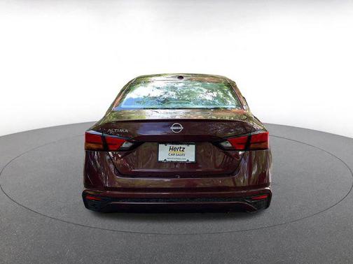 Garnet Pearl Metallic 2025 Nissan Altima SV FWD