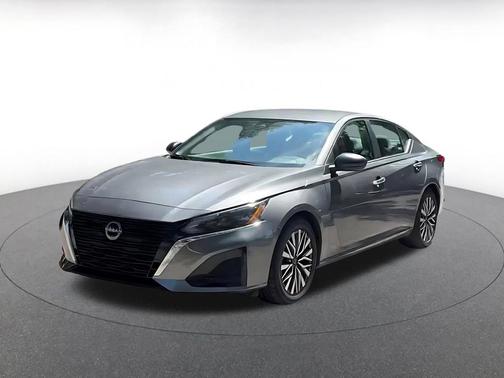 Gun Metallic 2025 Nissan Altima SV FWD