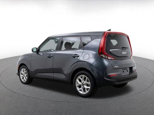 Gravity Gray 2025 Kia Soul LX
