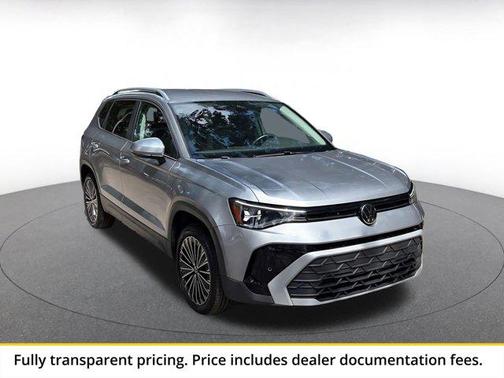 Pyrite Silver Metallic 2025 Volkswagen Taos 1.5T SE