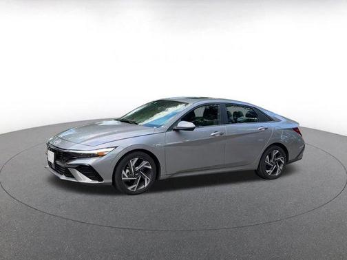 2025 Hyundai ELANTRA SEL