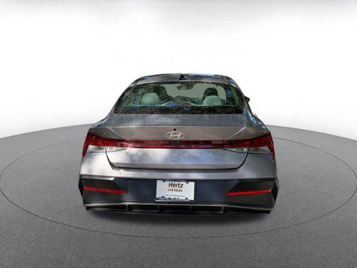 2025 Hyundai ELANTRA SEL