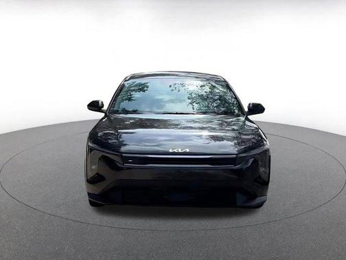 Aurora Black Pearl 2025 Kia K4 LXS