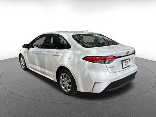 Ice Cap 2025 Toyota Corolla LE