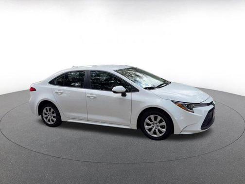 Ice Cap 2025 Toyota Corolla LE