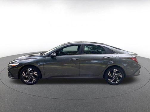 2025 Hyundai ELANTRA HEV Limited