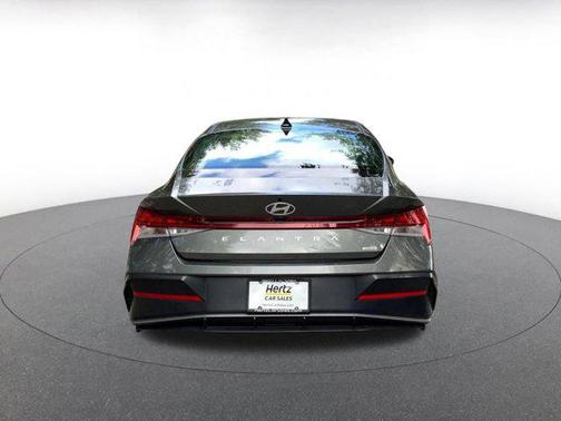 2025 Hyundai ELANTRA HEV Limited