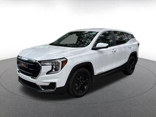 Summit White 2024 GMC Terrain SLE