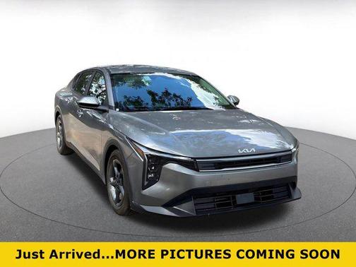 Steel Gray 2025 Kia K4 LXS