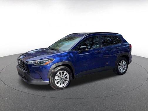 2025 Toyota Corolla Cross LE