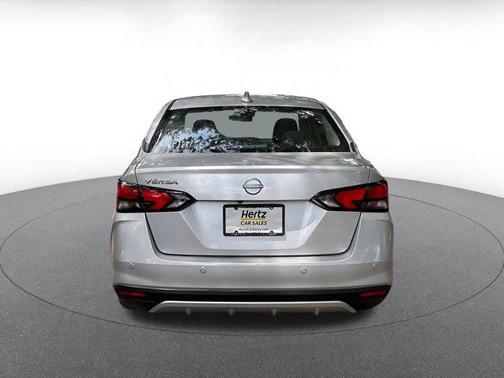 Brilliant Silver Metallic 2025 Nissan Versa 1.6 SV